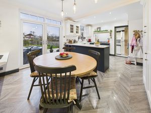 DINING AREA- click for photo gallery